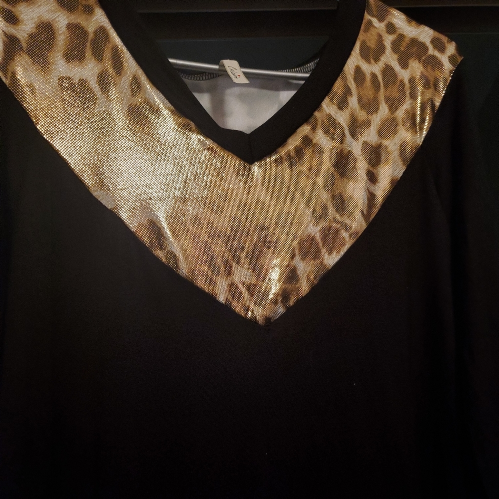 Celeste Chevron Black/Gold Cheetah Print Top | Medium - Picture 3 of 4